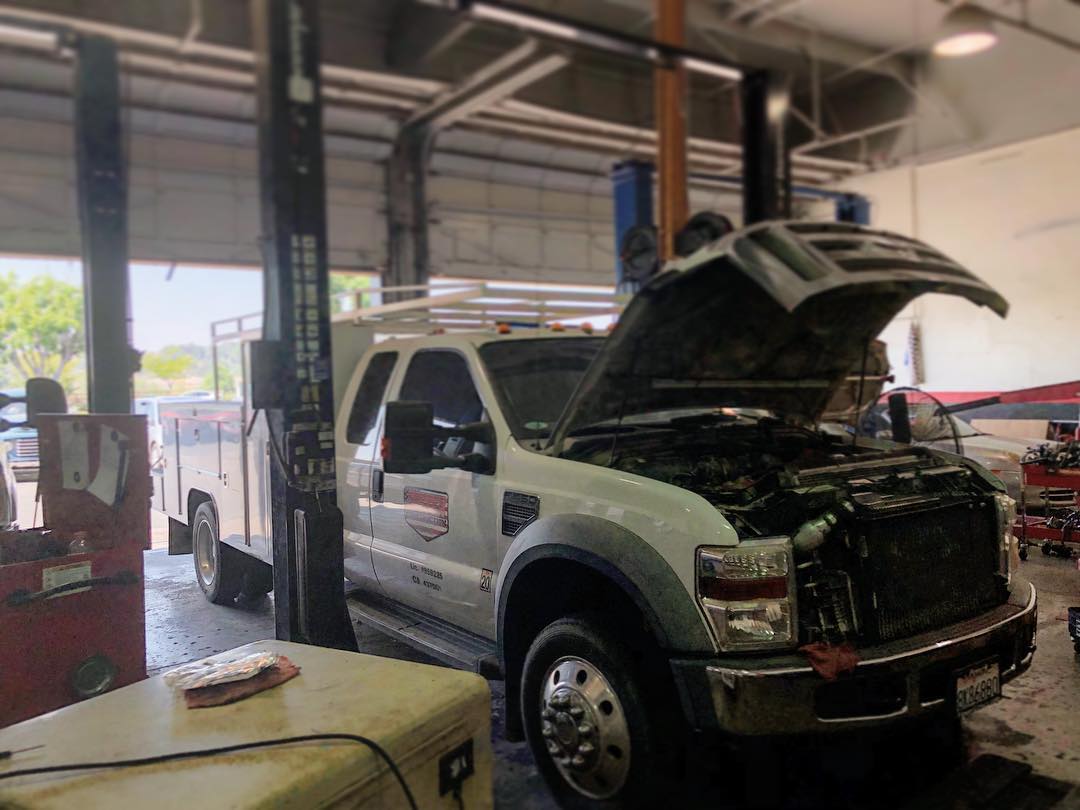 dodge-repair-center-in-Valencia-Santa-Clarita